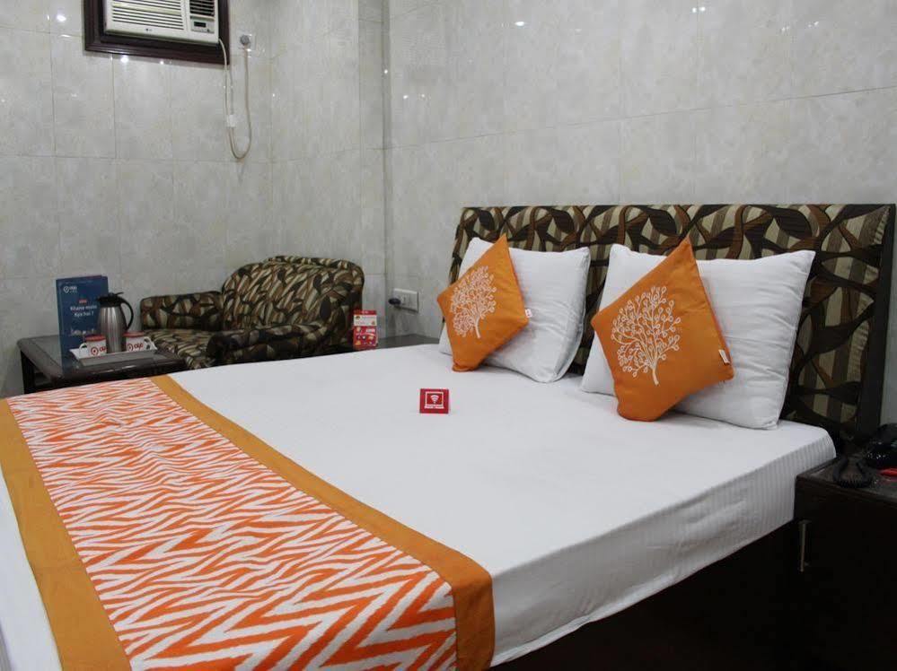 Oyo 2705 Preet Palace New Delhi