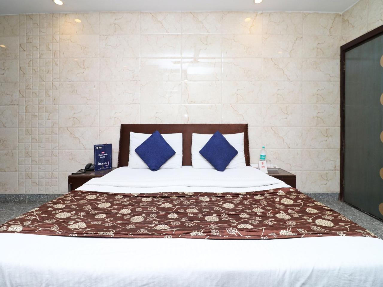 Oyo 2705 Preet Palace Hotel New Delhi